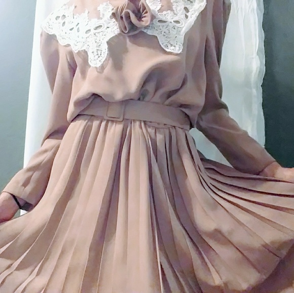 VTG Ladies Day dress! Mauve/Lace - Picture 7 of 7